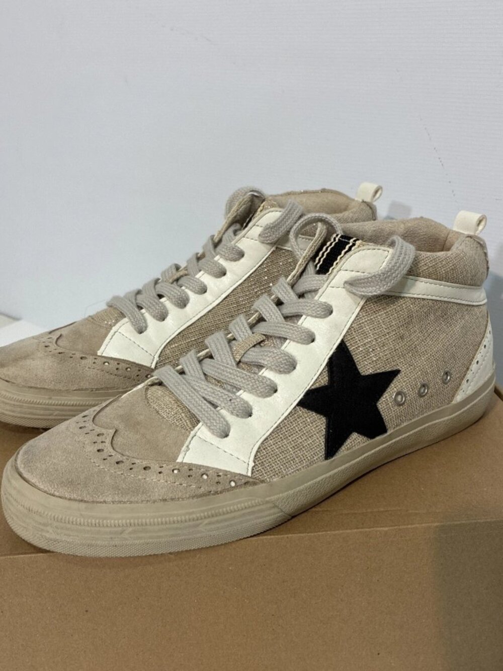 Shu Shop Paulina Beige Black Star Mid Top Sneakers Women’s Size 9